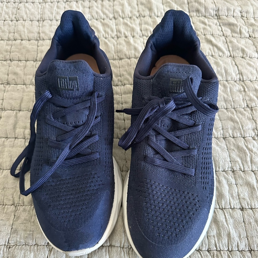 Fitflop brand women’s size 7 sneakers